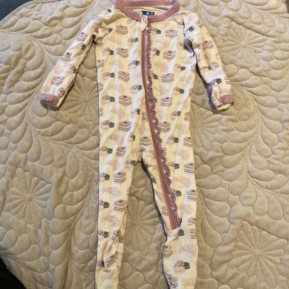 Kickee pants footed zip up sleeper